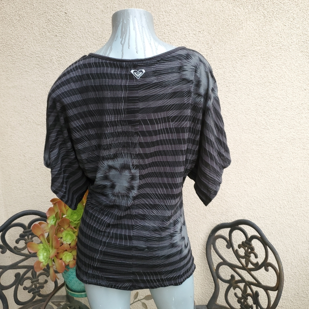 3/$33 Roxy Ladies Top - Picture 4 of 5